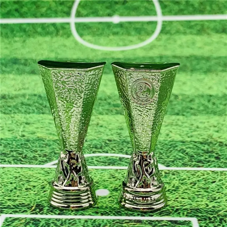 ماکت جام قهرمانی لیگ اروپا یوفا ساکروی