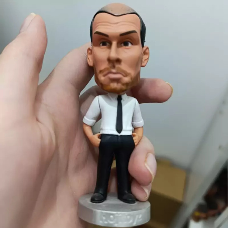 اکشن فیگور فوتبالی پپ گواردیولا سرمربی هوجی تویز