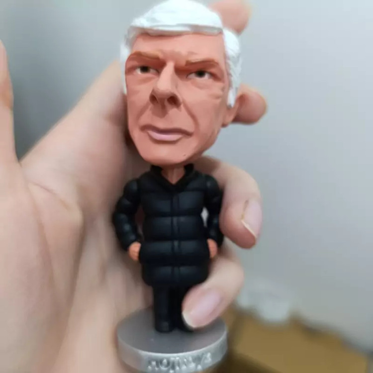 اکشن فیگور آرسن ونگر برند هوجی تویز