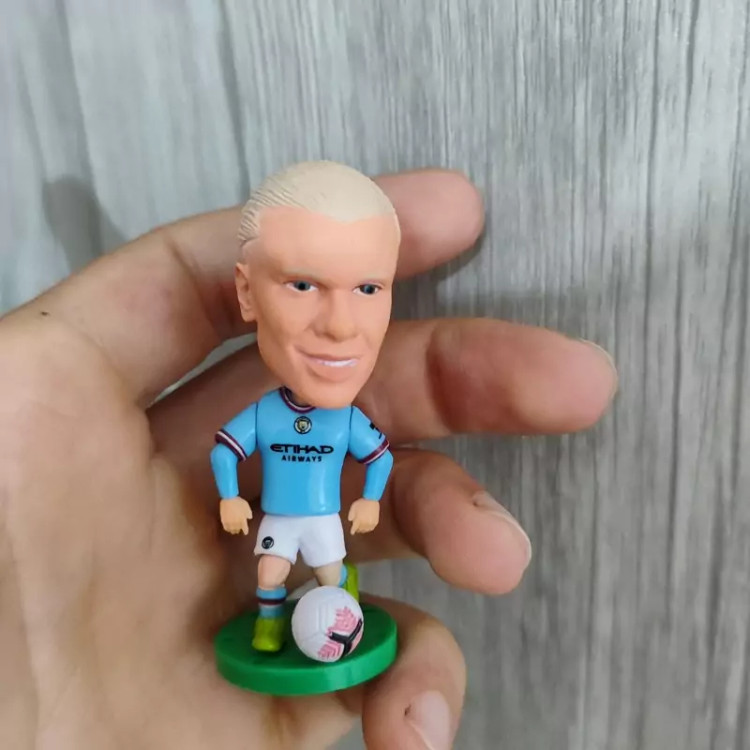 اکشن فیگور فوتبالی هالند