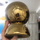 تندیس توپ طلا