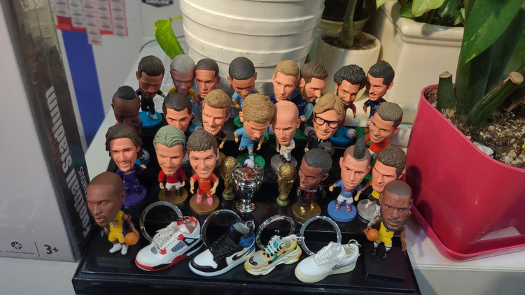 فروش مجسمه شخصیت های فوتبالی