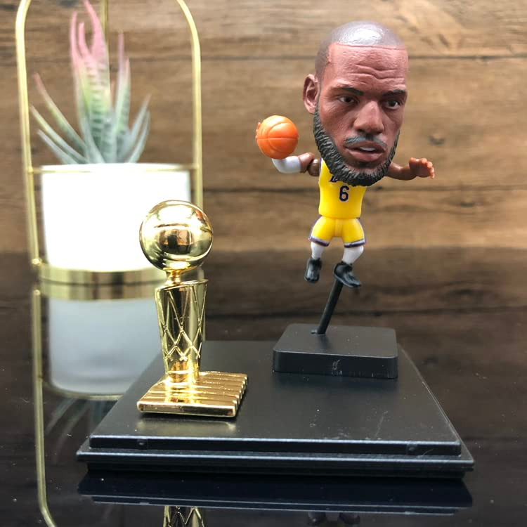 اکشن فیگور لبرون جیمز