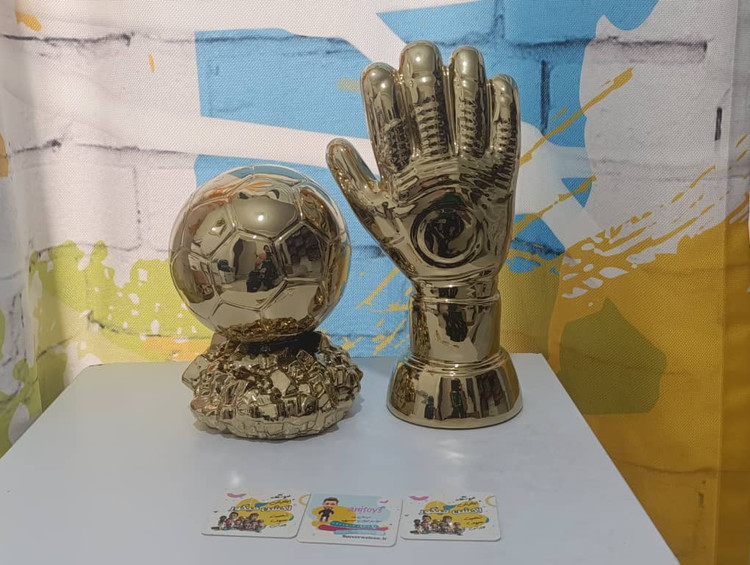 دستکش طلا توپ طلا