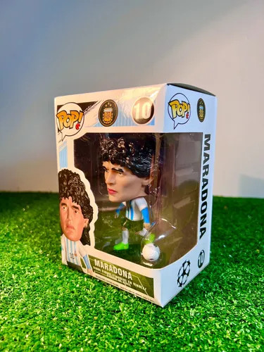 عروسک مارادونا