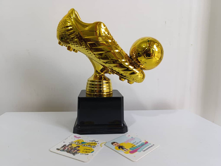 جام کفش طلا