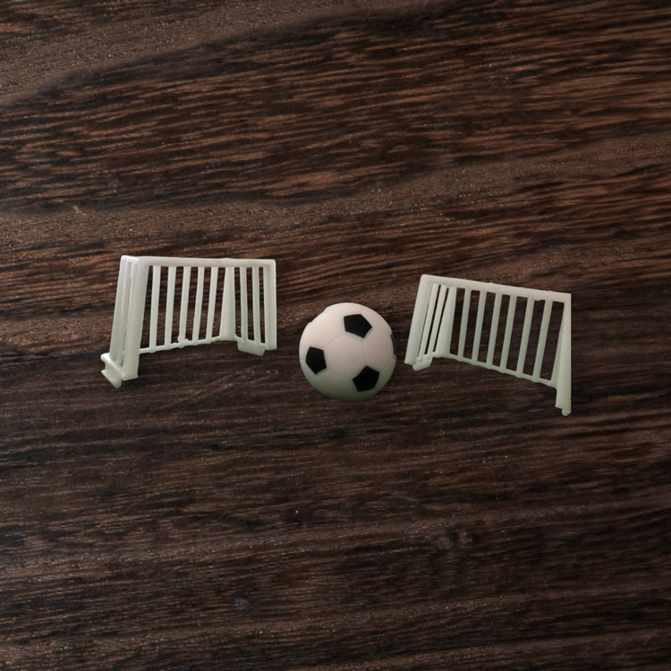 ست دروازه روی کیک