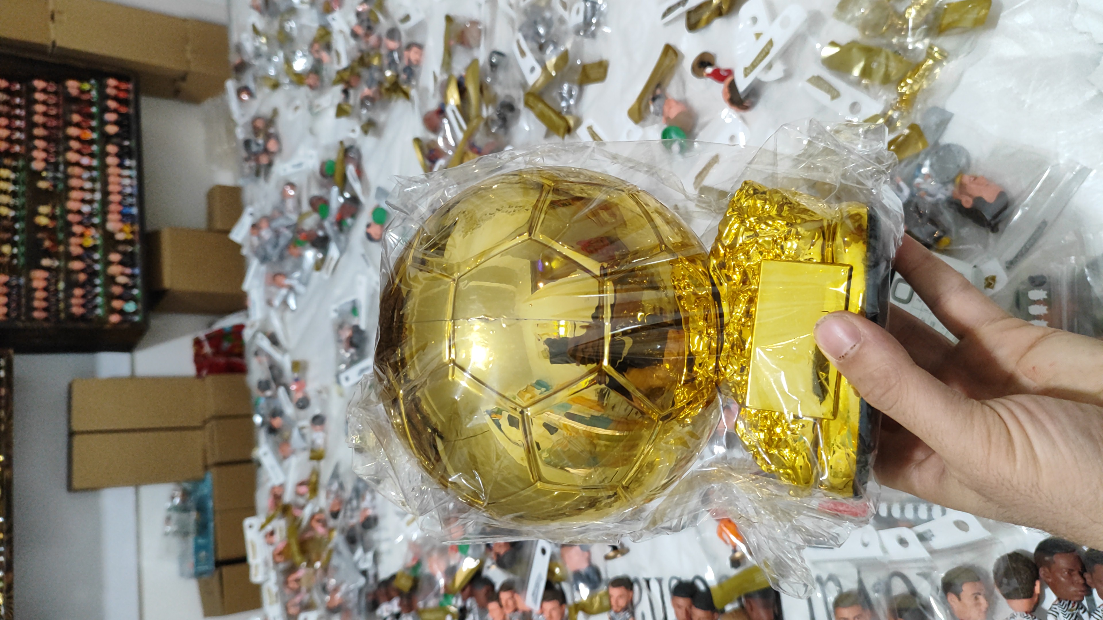 ماکت توپ طلا فوتبال اورجینال وارداتی ۲۱ سانتی